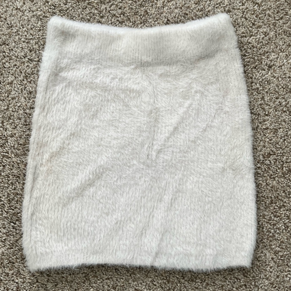 Chic White Mini Skirt